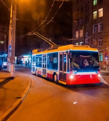 В Одесі відсьогодні курсуватиме громадський транспорт вночі