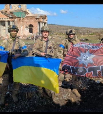 В Клещеевке Донецкой области ведутся активные бои