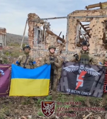 В Клещеевке Донецкой области ведутся активные бои