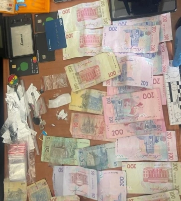 Заробляли до 100 тис. на місяць: у місті на Волині затримали трьох наркозбувачів