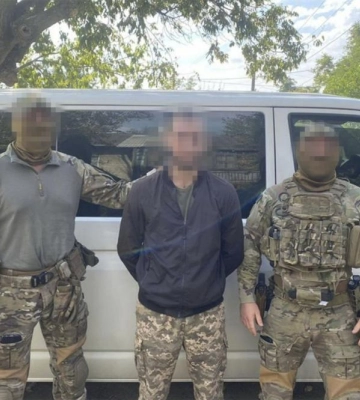 СБУ затримала у Дніпрі агента фсб, який видавав себе за військового, щоб безперешкодно шпигувати за ЗСУ