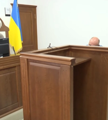 У Луцьку судять нинішнього та колишнього прикордонників, які за хабар переправляли чоловіків за кордон