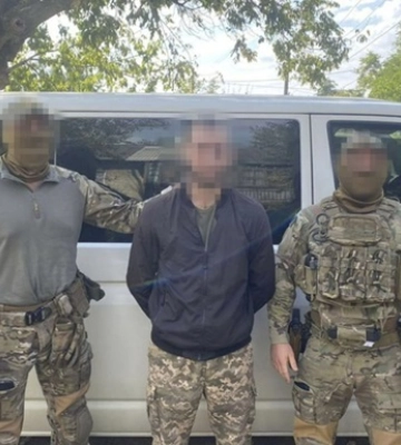 У Дніпрі затримано російського агента, який видавав себе за військового ЗСУ