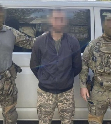 У Дніпрі затримали агента ФСБ, котрий видавав себе за військового