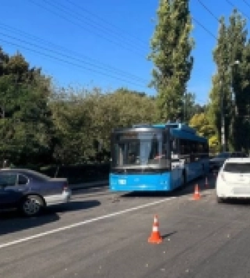 У Рівному в ДТП зіткнулися три автівки: є потерпілі