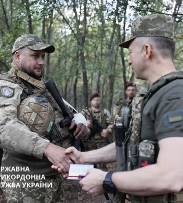 Сирський нагородив артилеристів, які воюють на Бахмутському напрямку