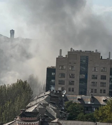 &quot;Хлопок&quot; в Донецке: вероятно, есть попадание в здание оккупационной администрации пушилина