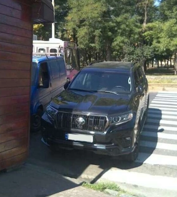 У Дніпрі за тиждень евакуювали понад 100 автівок за порушення правил паркування