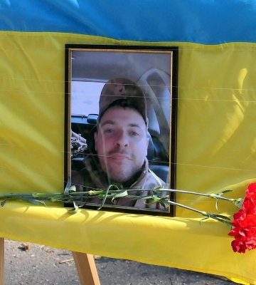 У Глухові в останню путь провели військового Данила Бондаренка