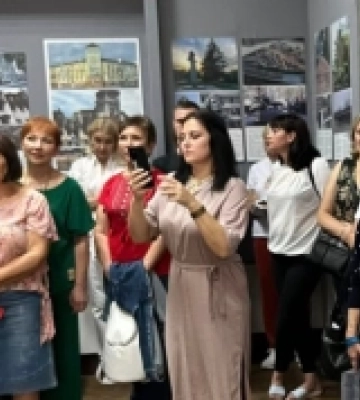 У Рівному відкрили фотовиставку про зруйновані пам’ятки Маріуполя