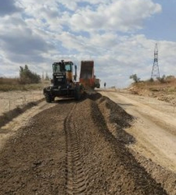На місцевих дорогах Миколаївщини продовжуються ремонтні роботи