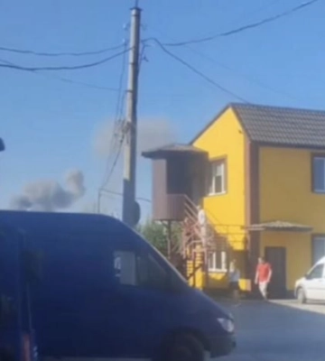 В Мелитополе оккупанты сбивают ракеты над многоэтажными жилыми домами (видео 18+)