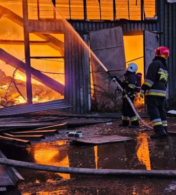 Рятувальники показали наслідки ворожої атаки на Львів