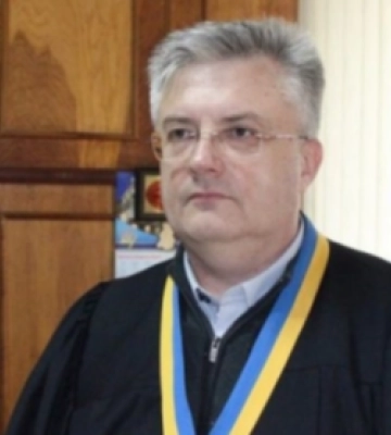 Отримуватиме чималу довічну державну виплату: звільнили волинського суддю, який десятки років розглядав митні справи