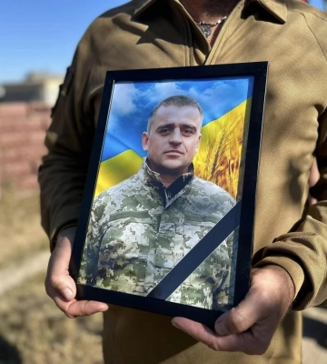 Рокитнівська громада провела в останню земну дорогу загиблого воїна