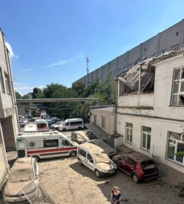 Через обстріл росіянами тролейбуса у Херсоні загинув працівник поліції (ОНОВЛЕНО)