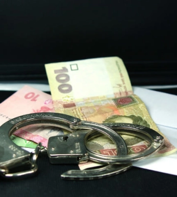 На Кіровоградщині затримали працівника ТЦК за підозрою у сприянні уникнення мобілізації