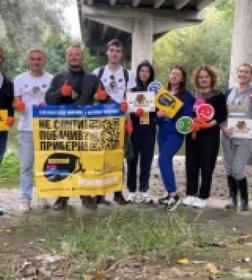 У Луцьку молодь долучилася до Всесвітнього дня прибирання