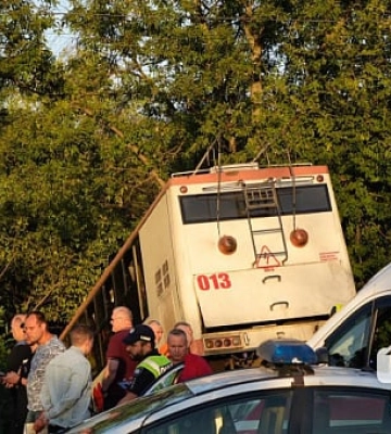 У Кривому Розі сталась ДТП за участю тролейбуса і легкової автівки