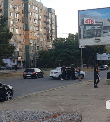 Смертельна аварія у Кривому Розі: тролейбус зіштовхнувся з легковиком та вилетів в кювет