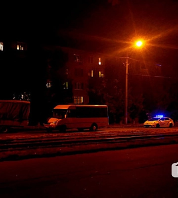 Смертельна аварія у Кривому Розі: тролейбус зіштовхнувся з легковиком та вилетів в кювет