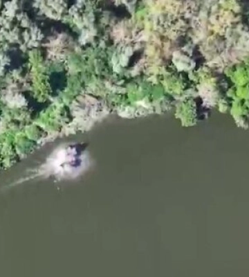 Спецпризначенці СБУ знищили три надводні човни з окупантами на Херсонщині (ВІДЕО)