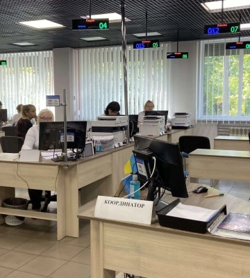 Як у Дніпрі отримати соцпакет та де сховатися від ракет