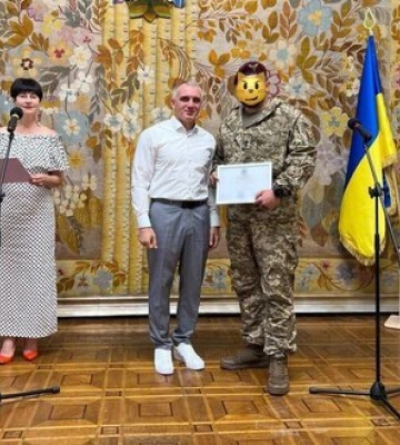 У Миколаєві до Дня міста 10 військових отримали грошові сертифікати на придбання житла