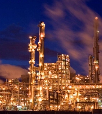 Ночная атака дронами: рф обстреляла Нефтеперерабатывающий завод в Кременчуге
