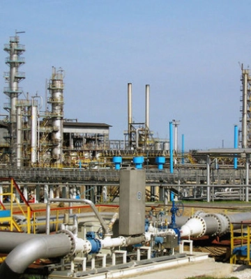 Ночная атака дронами: рф обстреляла Нефтеперерабатывающий завод в Кременчуге