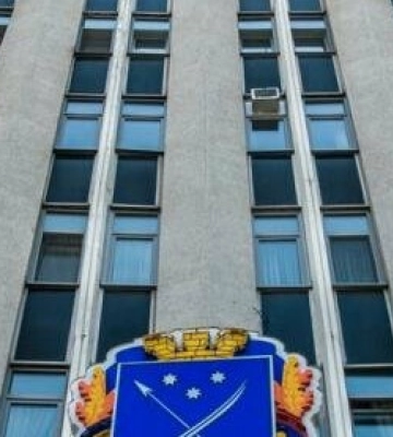 Нові тарифи на ритуальні послуги та демонтаж тимчасових споруд: що ухвалив виконком Дніпра