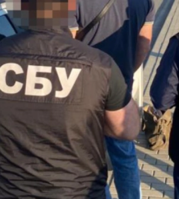 Двох митників Львівщини викрили на хабарництві — прокуратура
