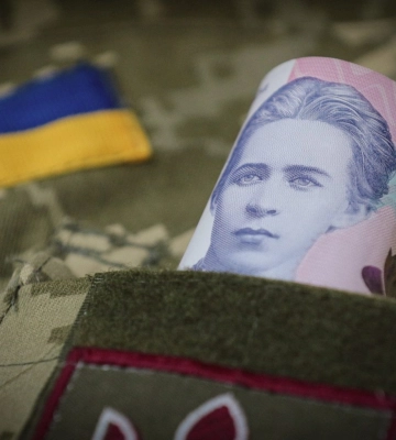Кабмін встановив додаткову винагороду військовим. Скільки та кому виплачуватимуть