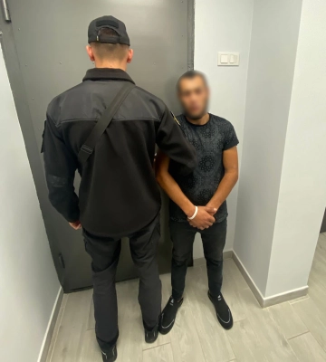 В Ужгороді затримали раніше судимого зловмисника, який пограбував перехожого