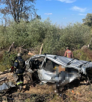 На місці ракетного удару в Куп’янську знайшли тіла ще двох загиблих людей (Відео)