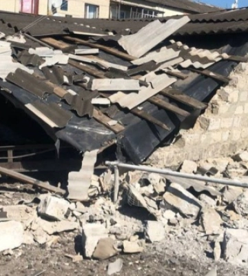 Майже годину ворог обстрілював село на Харківщині: зникло світло та газ 