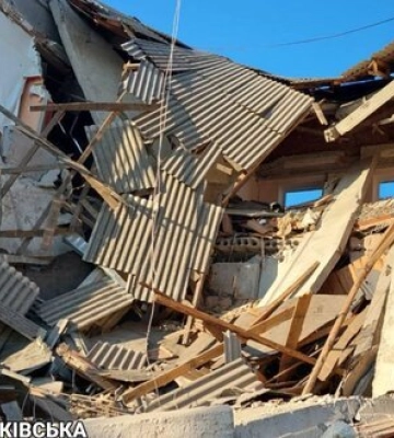Під час артилерійського обстрілу села Перовське на Харківщині поранено чоловіка