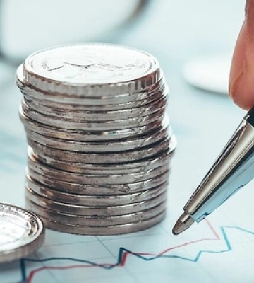 Тістороб, флорист і швачка: яку роботу пропонують на Волині і скільки платять (відео)