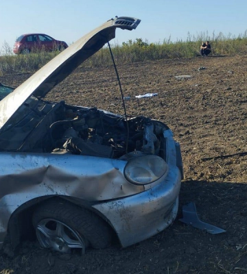 На Черкащині легковик вилетів з траси у кювет, внаслідок ДТП загинула людина (ФОТО)
