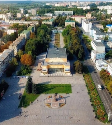 У Рівному пролунали вибухи: росіяни атакували місто крилатими ракетами