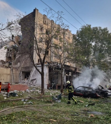 Ракетна атака: уламки впали у центрі Черкас, є постраждалі