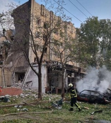 В Черкассах обломки российской ракеты повредили гражданский объект, есть пострадавшие. ФОТО