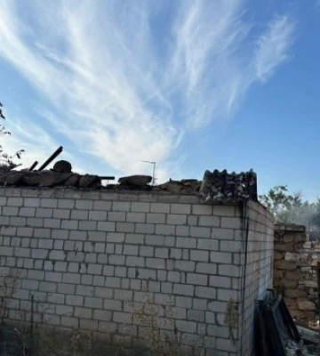 Рашисти обстріляли Кізомис на Херсонщині запалювальними боєприпасами. Згоріли будинки та господарчі споруди. ФОТОрепортаж