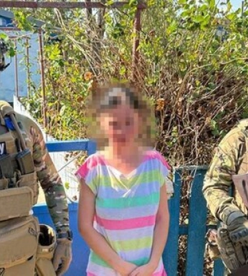 Матір та доньку, які допомагали рашистам проводити псевдореферендум, затримали на Херсонщині, - СБУ. ФОТО