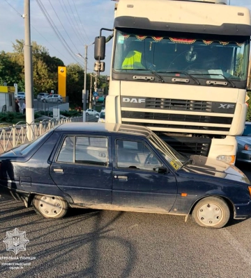 У Кропивницькому &quot;Славута&quot; зіштовхнулася з вантажівкою (ФОТО)