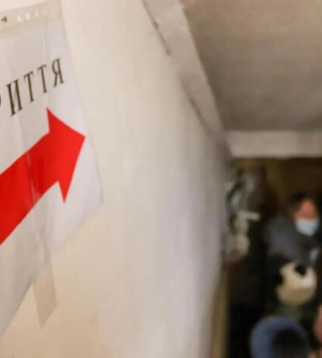Удар по Черкасах. Місцеві скаржаться на зачинене укриття біля епіцентру вибуху