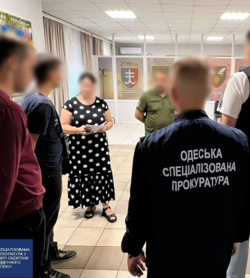 10 тысяч долларов за перевод в небоевое подразделение: в Одессе задержали чиновника военкомата