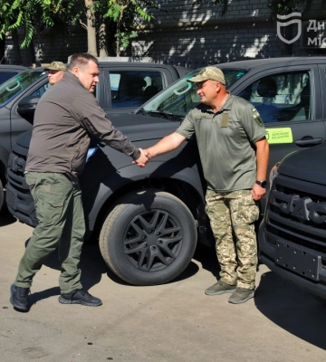 Дніпро забезпечив військових великою партією оснащення на ще майже 5 млн грн