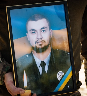 В Ужгороді сьогодні попрощалися із лейтенантом поліції Андрієм Потічним