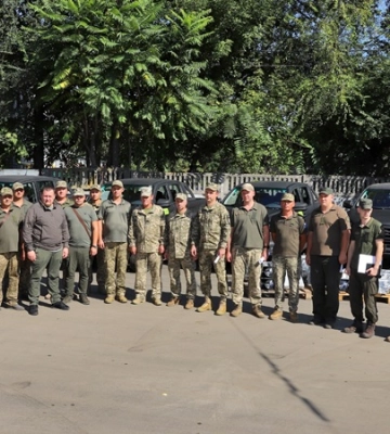Зенітні ліхтарі для ППО, автівки та тепловізори. Дніпро забезпечив військових великою партією оснащення на ще майже 5 млн грн, — Філатов